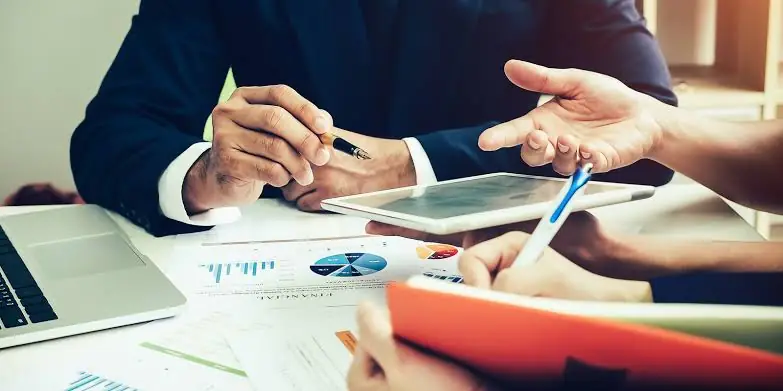 Consulting & Risk Management